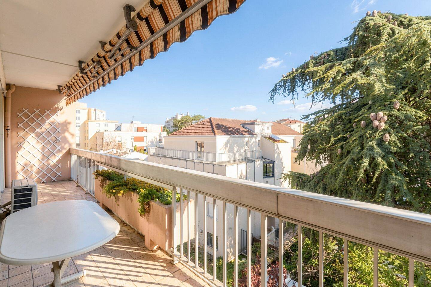 Appartement 5 pièces 119 m² · à Lyon 8ème Arrondissement · 118,5 m² · 419 000 €