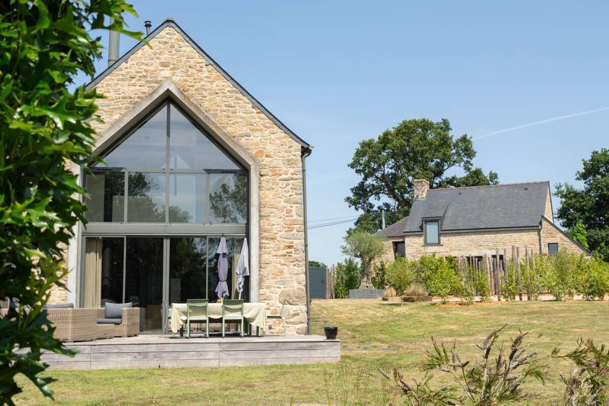Maison 8 pièces 230 m² · à Saint-Brandan · 230 m² · 743 600 €
