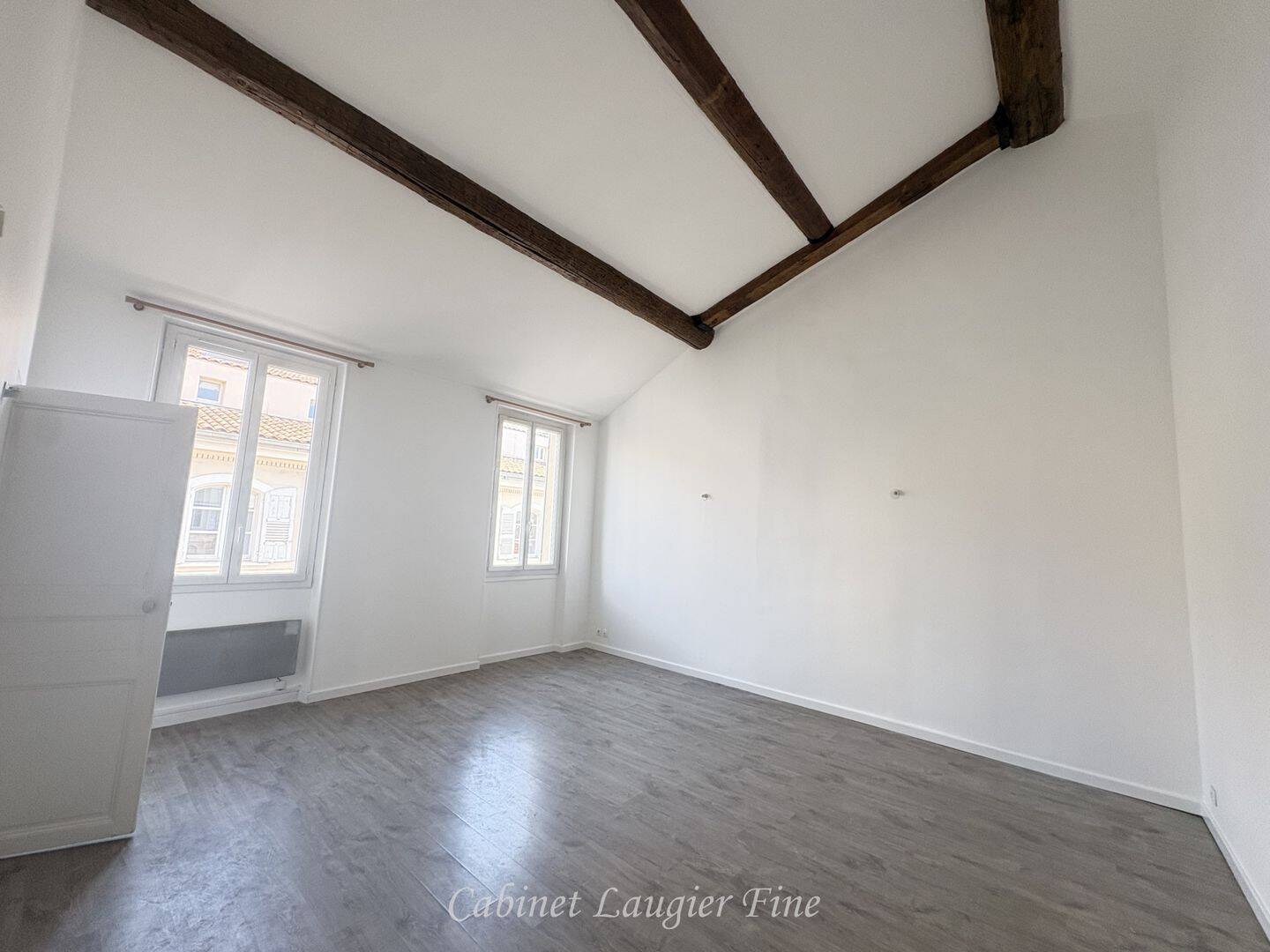 Appartement 3 pièces 64 m² · à Marseille 1er Arrondissement · 63,5 m² · 1 100 €
