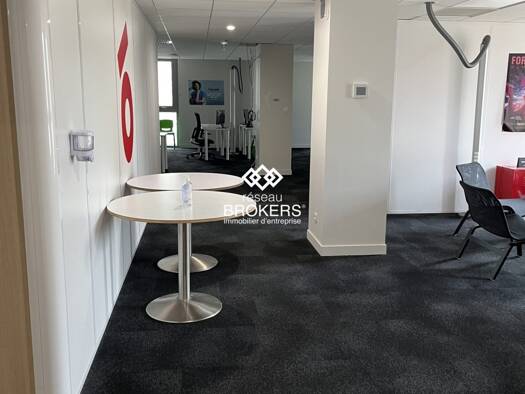 Espace bureau à louer 4 167 € 227 m² de bureaux Annecy 74940