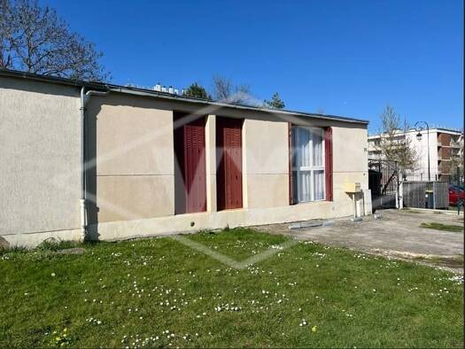 Maison de plain-pied à vendre 249 200 € 5 pièces 3 chambres 83 m² 175 m² de terrain Quincy-sous-Sénart 91480