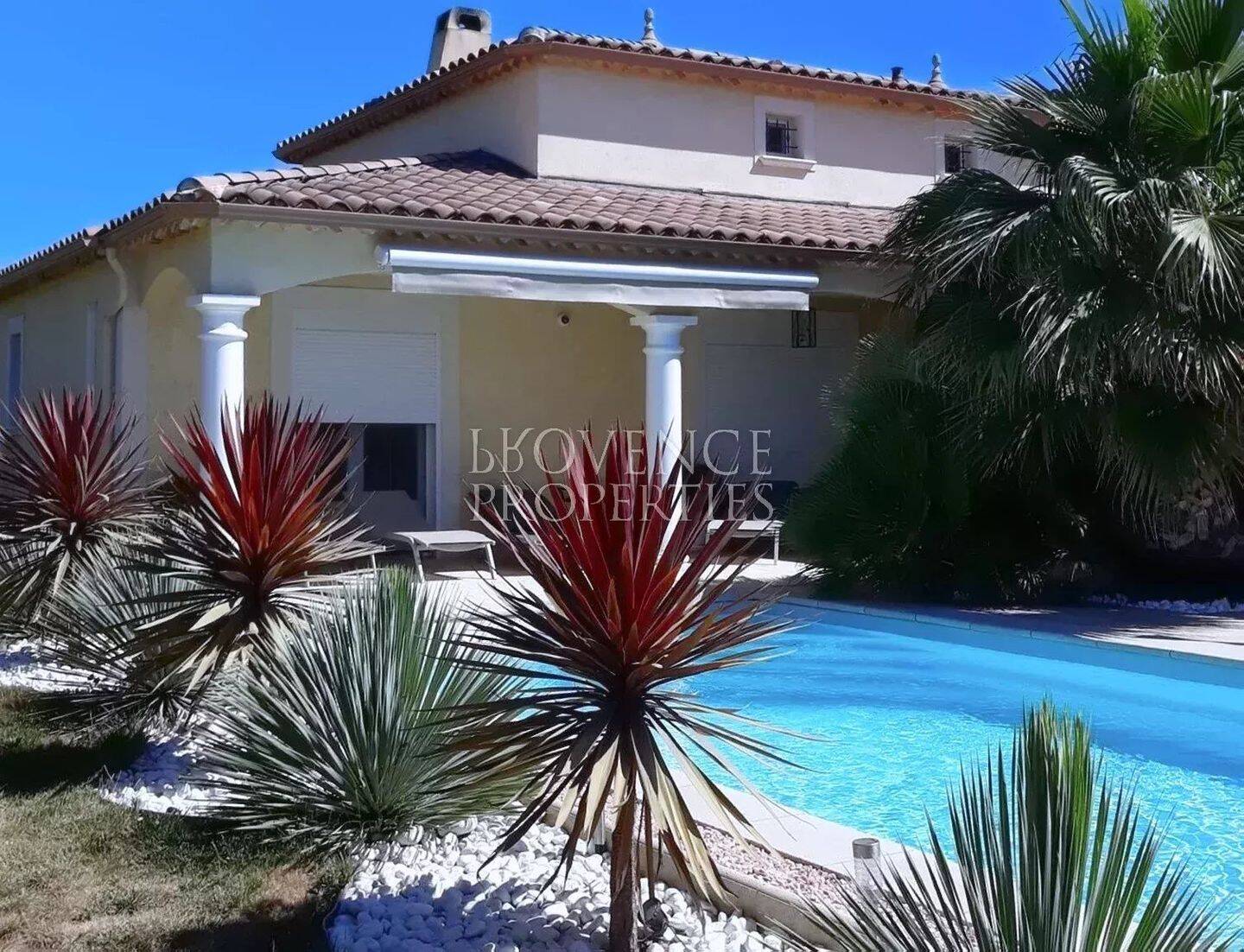 Maison 6 pièces 160 m² · à Aups · 160 m² · 585 000 €
