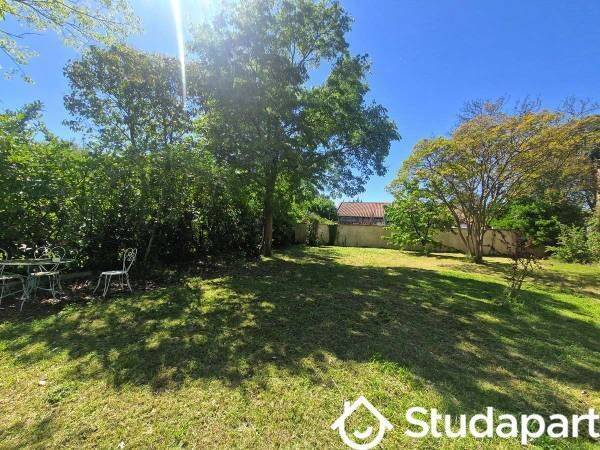 1 pièce 12 m² · à Blagnac · 12 m² · 520 €
