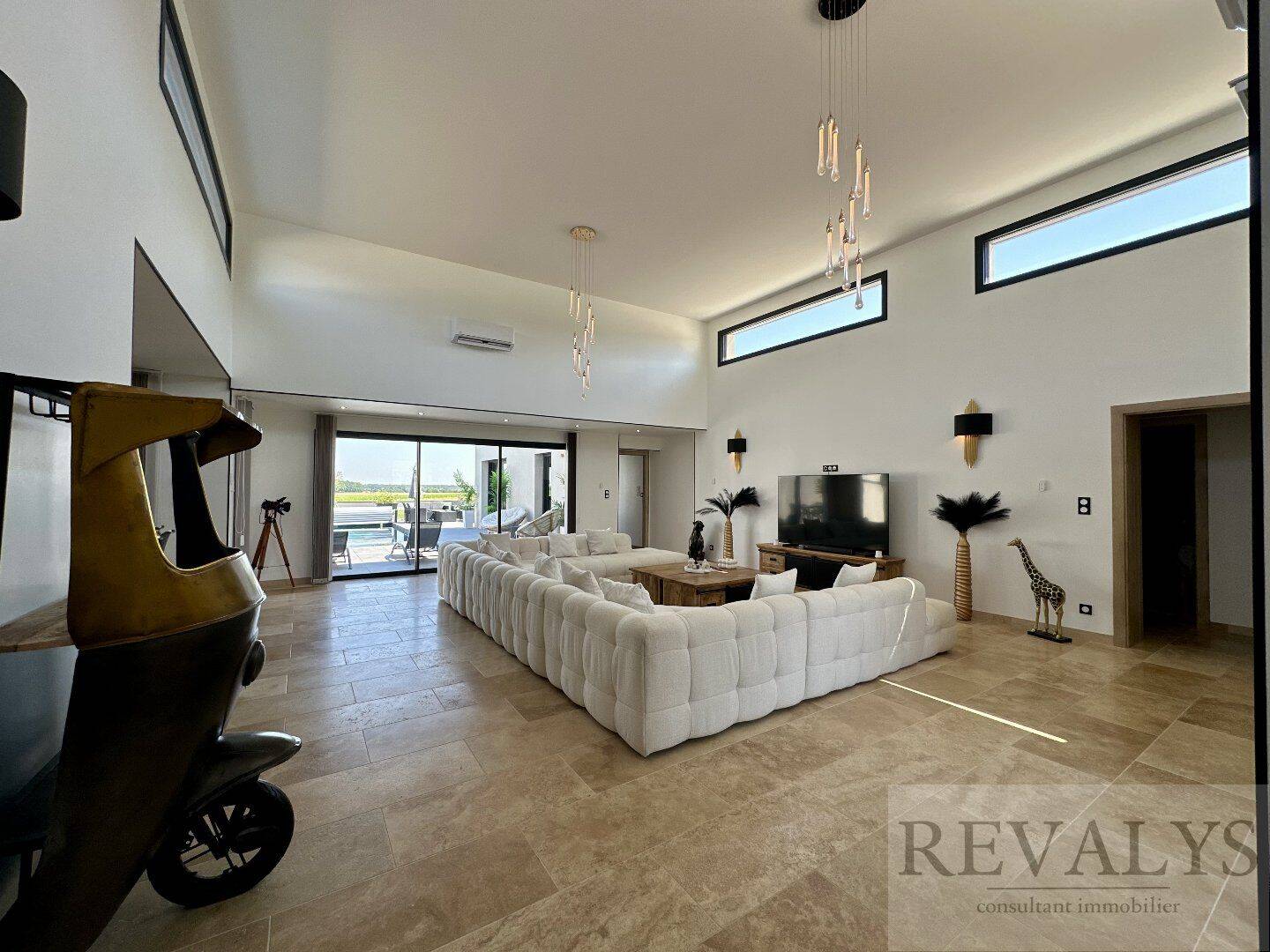 Maison 5 pièces 189 m² · à Corcelles-lès-Cîteaux · 189 m² · 640 000 €