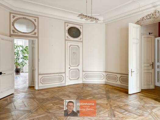 Appartement à vendre 285 000 € 6 pièces 2 chambres 168 m² 2 étages Centre Lons-le-Saunier 39000