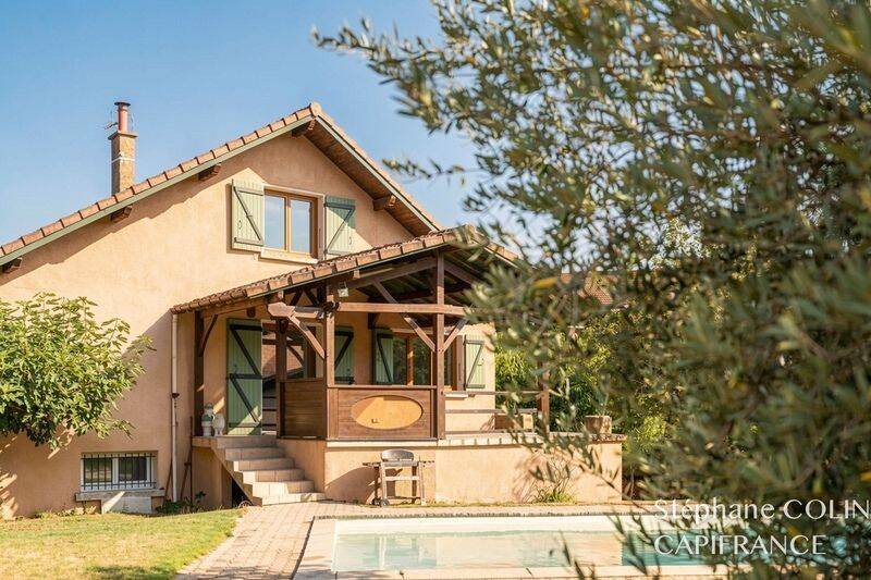 Maison 5 pièces 125 m² · à Charnècles · 125 m² · 313 000 €