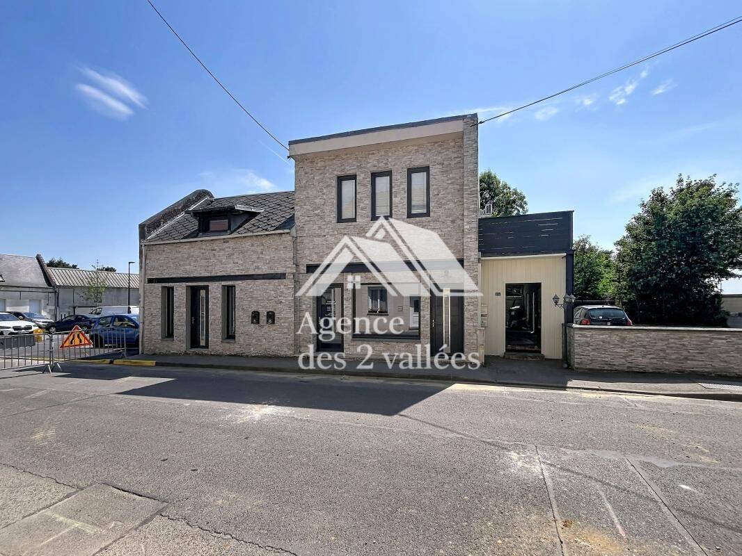 Maison 9 pièces 244 m² · à Nesle · 244 m² · 350 000 €
