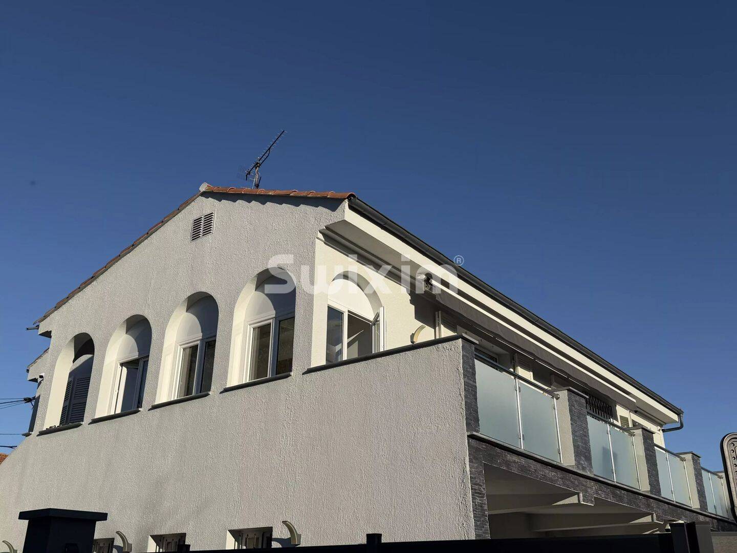Maison 10 pièces 214 m² · à Antibes · 214 m² · 1 200 000 €