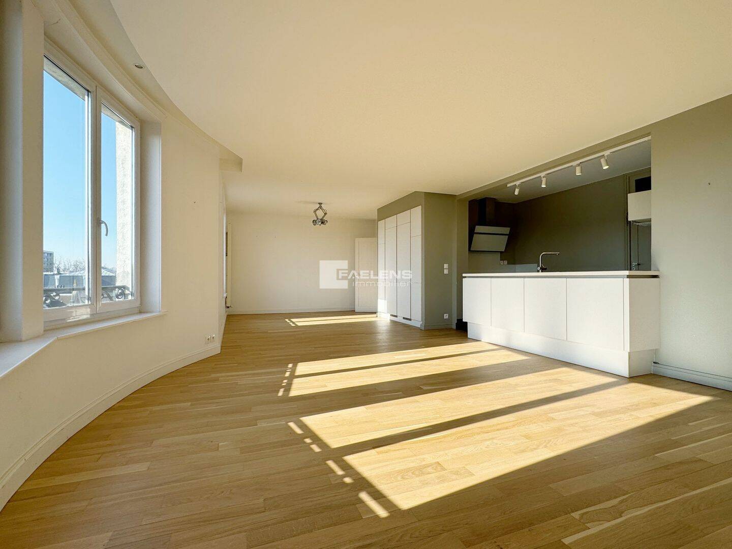Appartement 5 pièces 125 m² · à Lille · 124,9 m² · 2 136 €