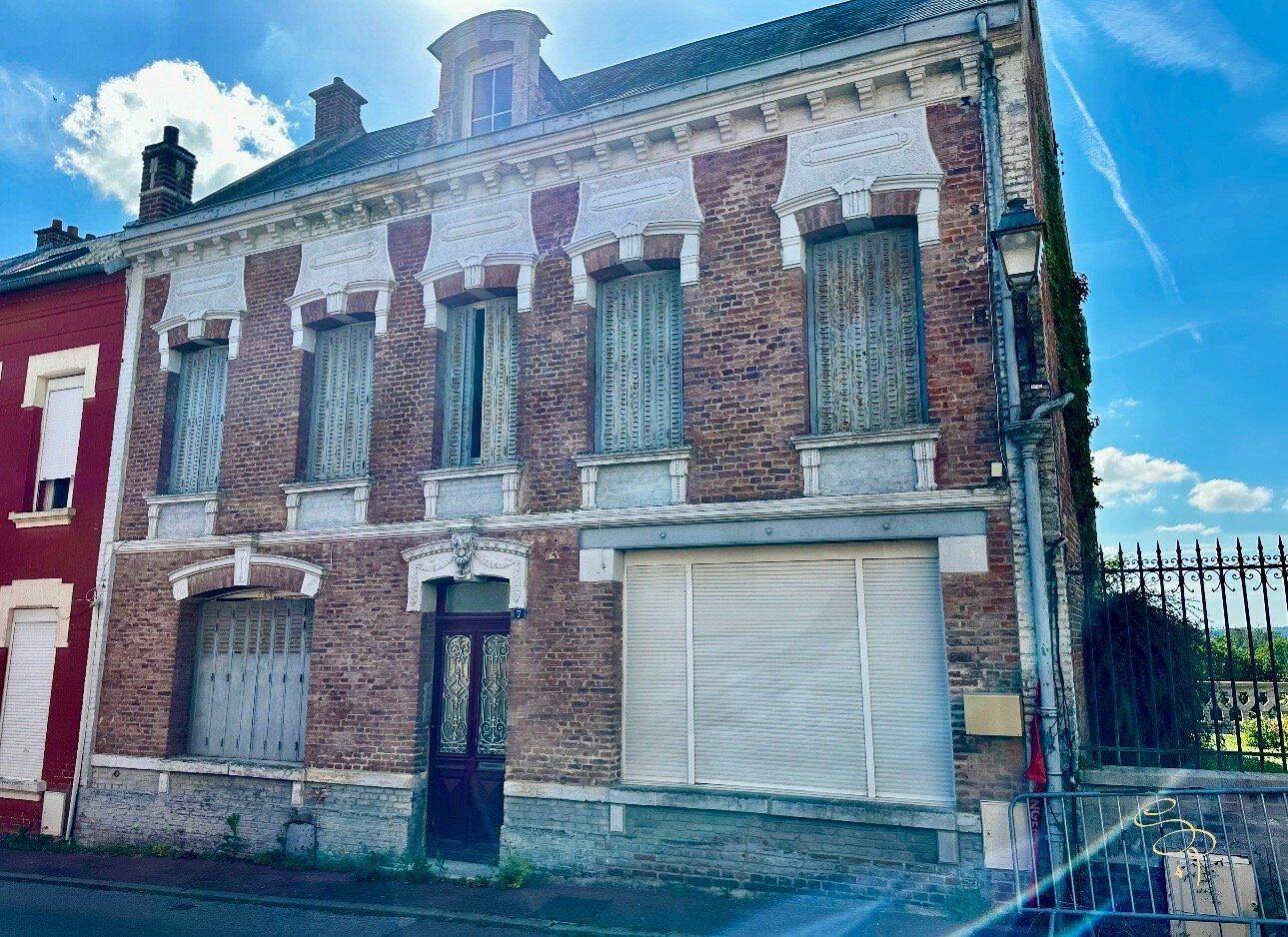 Maison 9 pièces 180 m² · à Montdidier · 180 m² · 109 000 €