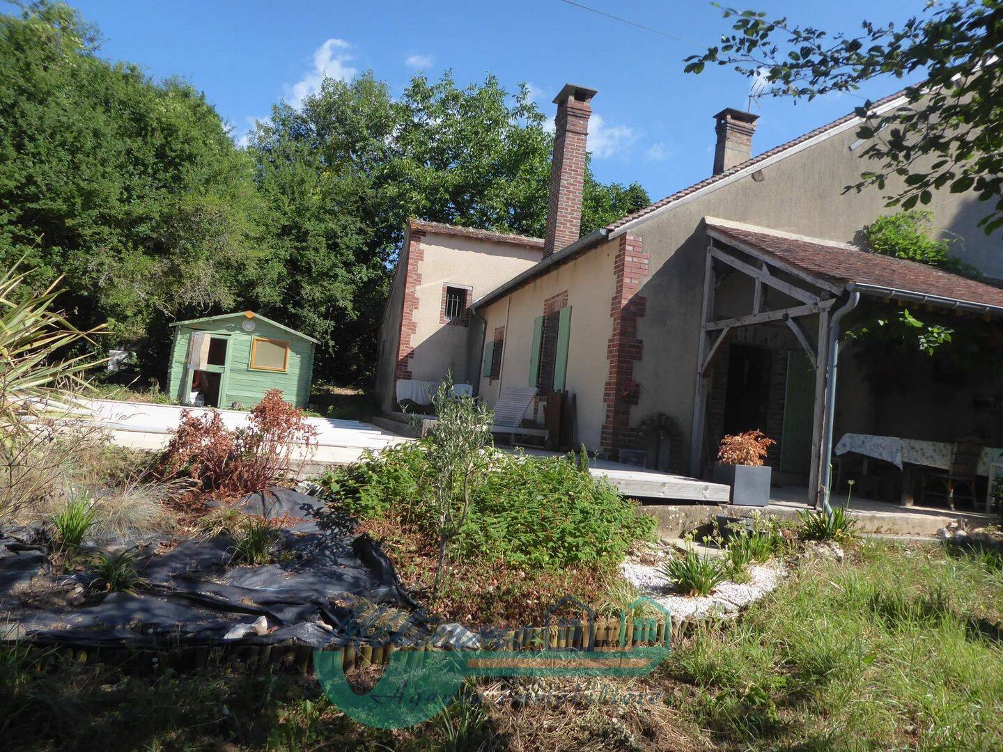 Maison 9 pièces 126 m² · à Mézilles · 126 m² · 185 000 €