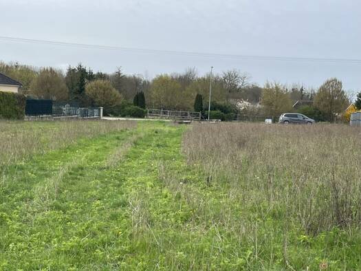 Terrain constructible viabilisé à vendre 72 000 € 1 221 m² de terrain Mergey 10600