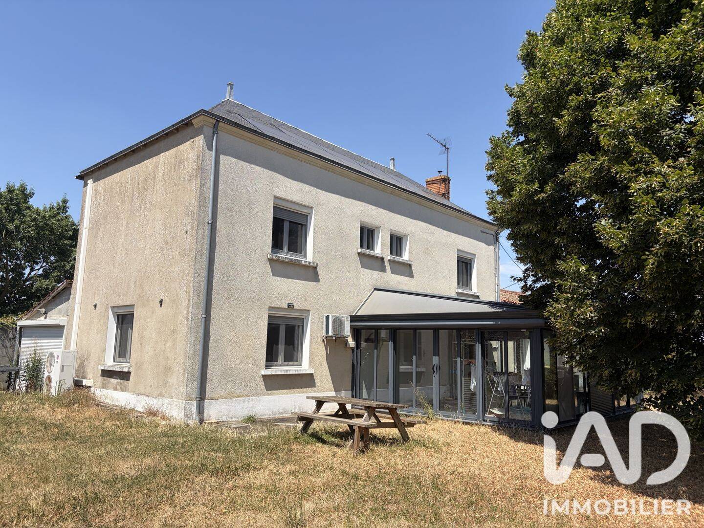 Maison 7 pièces 189 m² · à Airvault · 189 m² · 179 000 €