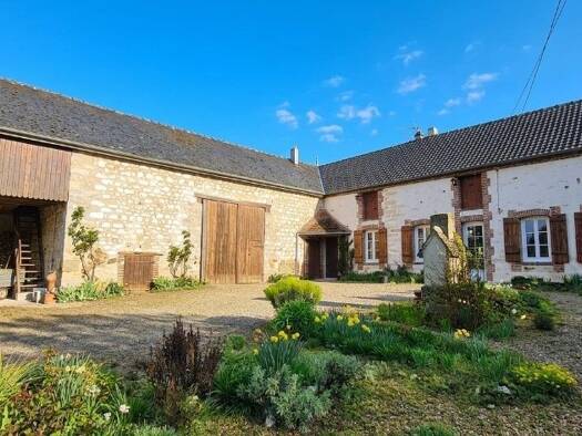 Maison de plain-pied à vendre 220 000 € 4 pièces 3 chambres 81 m² 945 m² de terrain Melz-sur-Seine 77171