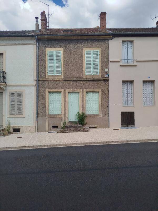 Maison 6 pièces 180 m² · à Autun · 180 m² · 150 000 €