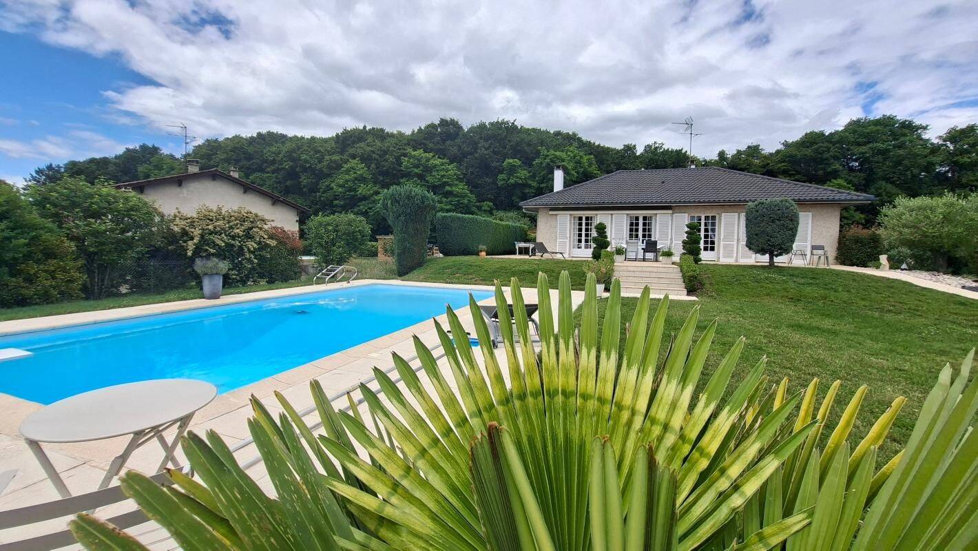 Maison 5 pièces 140 m² · à Montagnat · 140 m² · 390 000 €