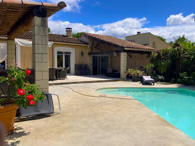 Maison de plain-pied à vendre 345 000 € 5 pièces 3 chambres 93,2 m² 1 194 m² de terrain Moulès-et-Baucels 34190