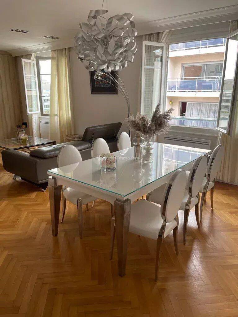Appartement 4 pièces 109 m² · à Villeurbanne · 109 m² · 1 752 €