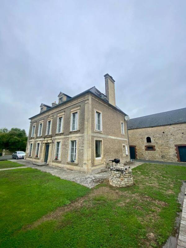Maison 7 pièces 342 m² · à Formigny la Bataille · 342 m² · 725 500 €
