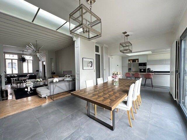 Maison 11 pièces 250 m² · à Valenciennes · 250 m² · 650 000 €
