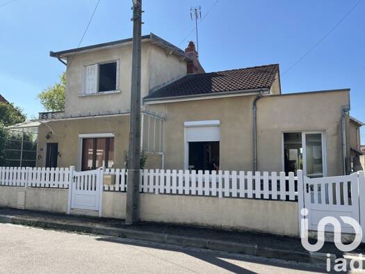 Maison à vendre 185 000 € 4 pièces 3 chambres 106 m² 236 m² de terrain Centre Ouest Sainte-Savine 10300