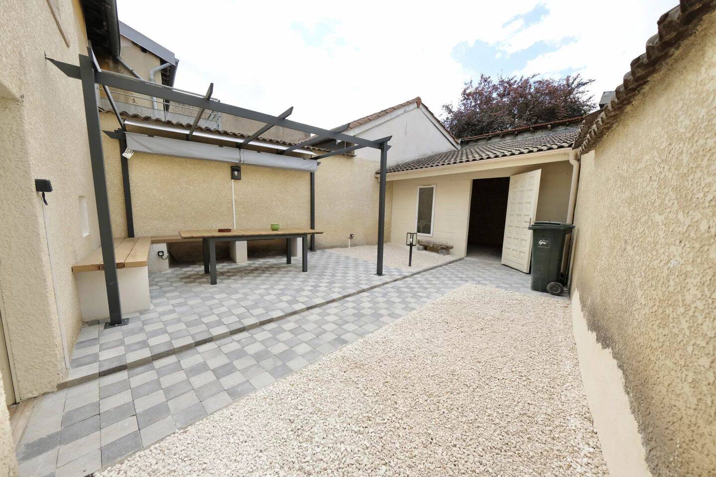 Appartement 2 pièces 25 m² · à Oullins-Pierre-Bénite · 25 m² · 550 €/mois
