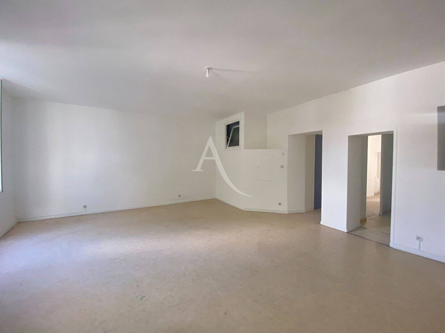 Appartement 2 pièces 65 m² · à Beaufort-en-Anjou · 65 m² · 450 €