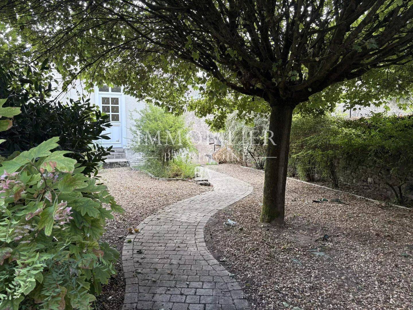Maison 5 pièces 191 m² · à Suèvres · 191 m² · 215 000 €