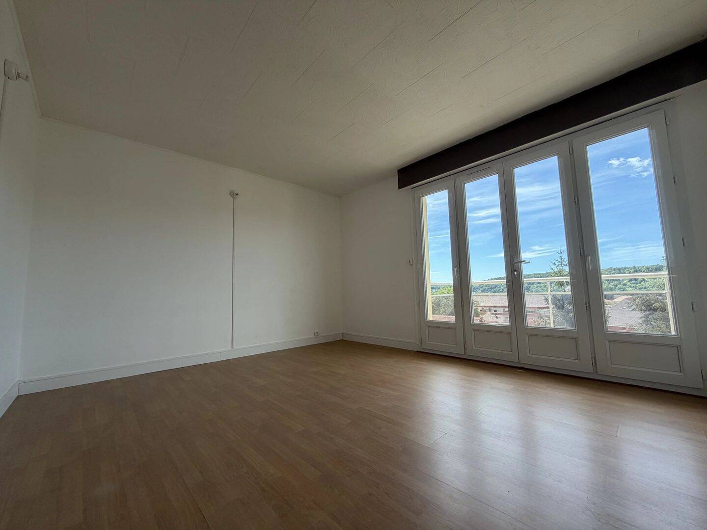 Appartement 3 pièces 66 m² · à Petit-Couronne · 66 m² · 780 €
