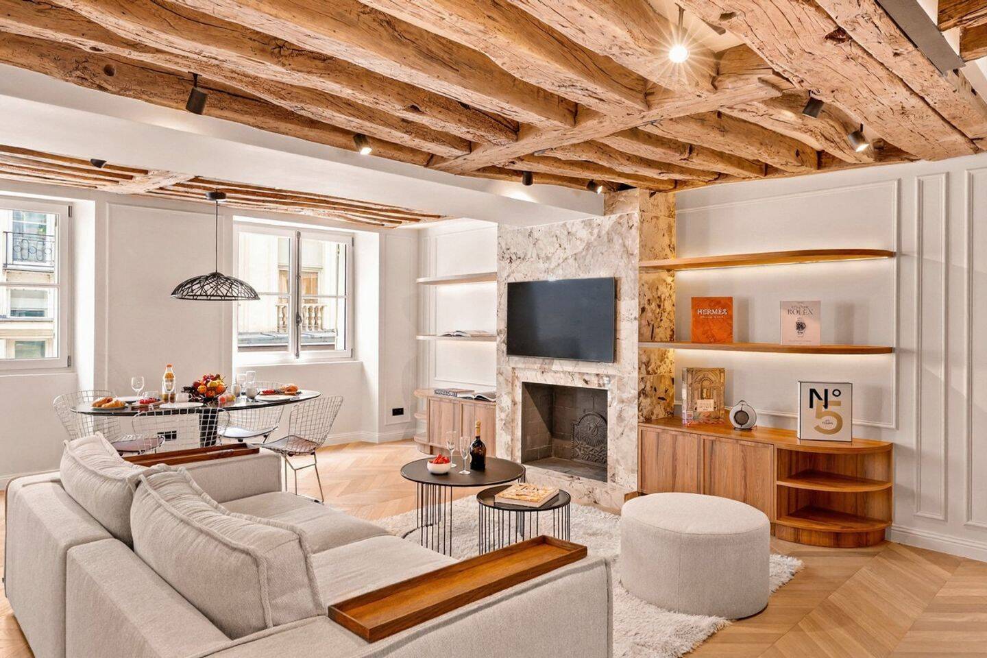 Appartement 3 pièces 100 m² · à Paris 6ème Arrondissement · 100 m² · 16 860 €/mois