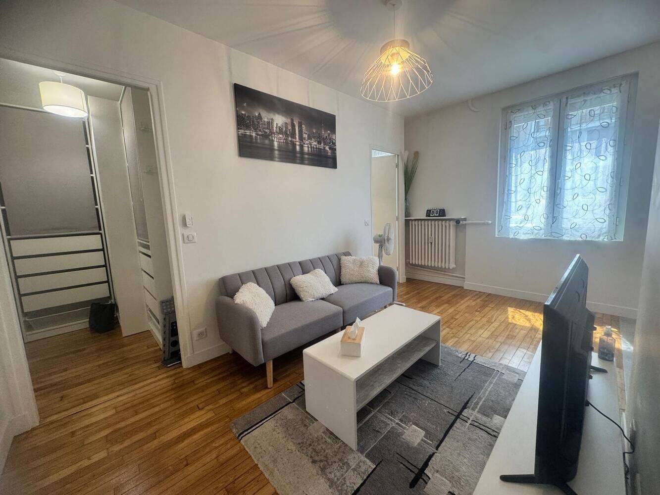 Appartement 1 pièce 32 m² · à Saint-Maur-des-Fossés · 32 m² · 1 050 €