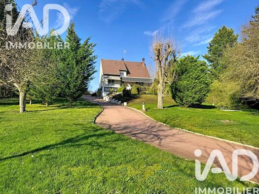 Maison à vendre 215 000 € 5 pièces 3 chambres 180 m² 4 700 m² de terrain Saint-Germain-des-Prés 45220