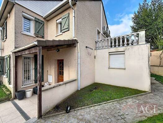 Maison à vendre 330 000 € 6 pièces 3 chambres 105 m² 266 m² de terrain Maurice Grandcoing Villetaneuse 93430