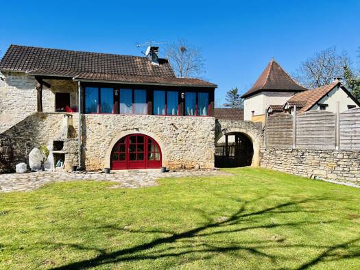 Villa à vendre 413 000 € 10 pièces 6 chambres 300 m² 2 232 m² de terrain Salvagnac-Cajarc 12260