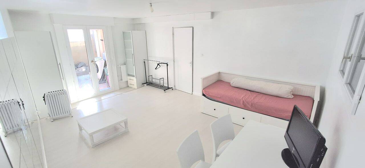 Appartement 1 pièce 21 m² · à Chaville · 21 m² · 690 €/mois