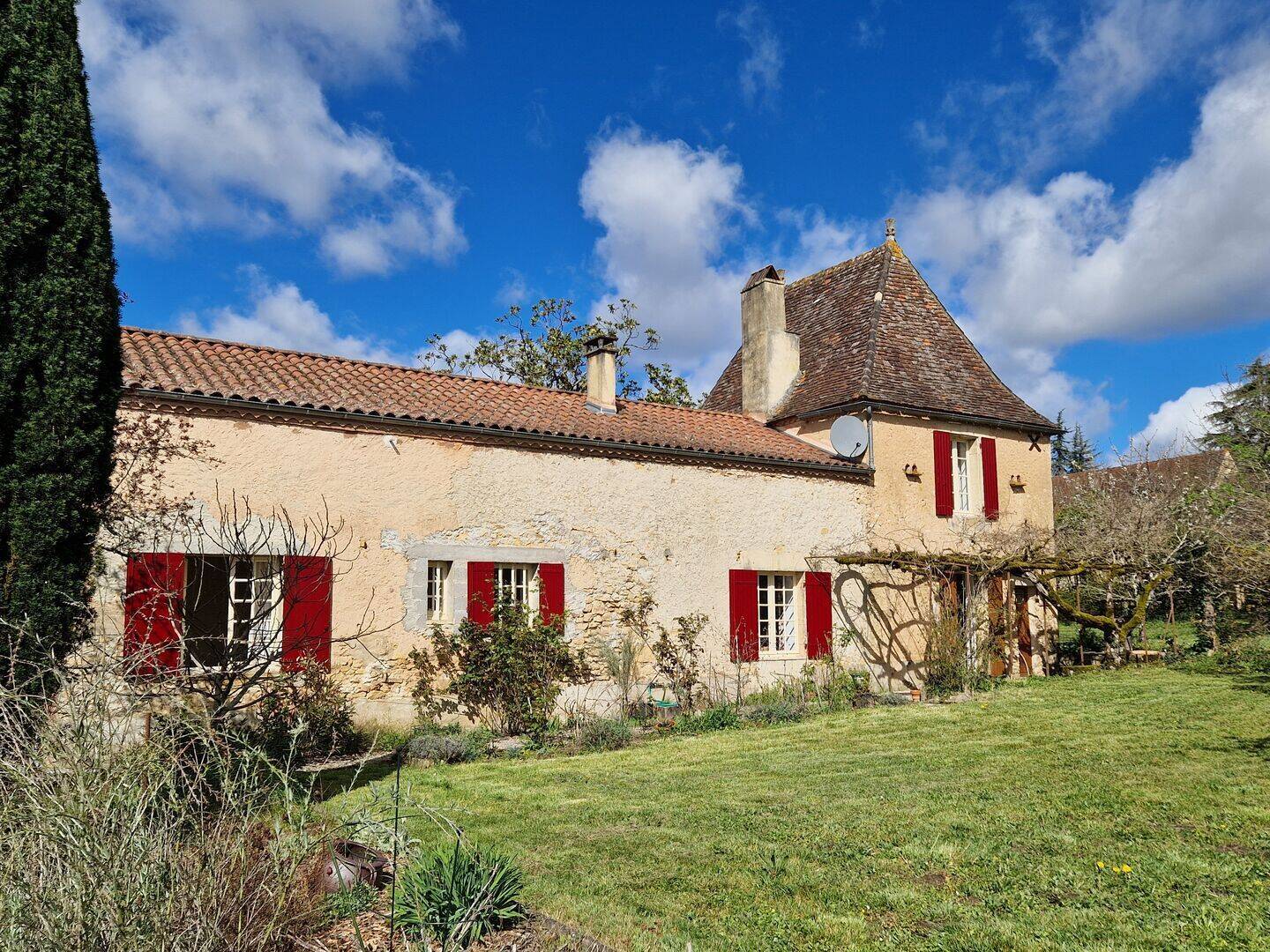 Maison 6 pièces 109 m² · à Coux Et Bigaroque-Mouzens · 109 m² · 318 000 €