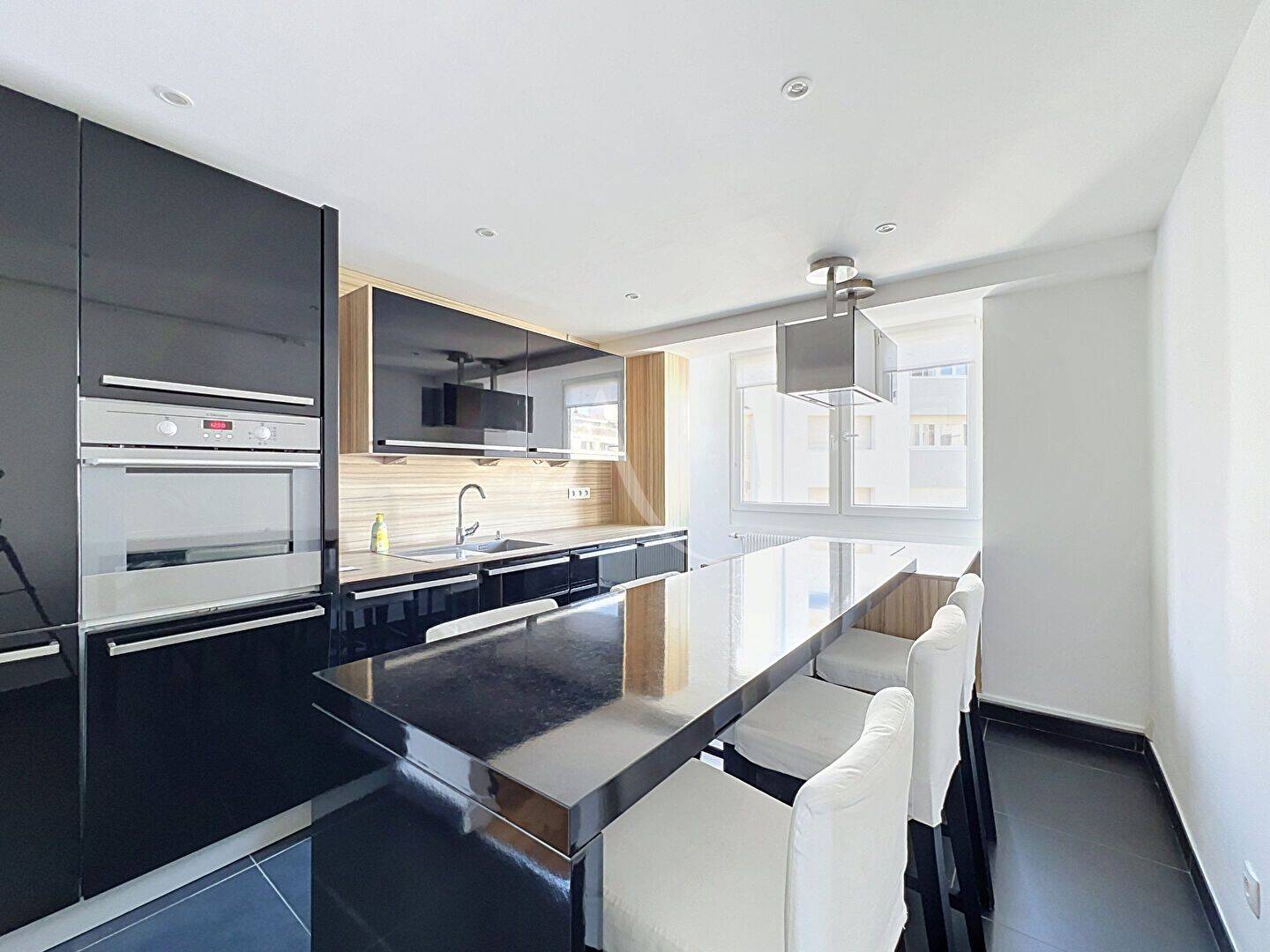 Appartement 3 pièces 82 m² · à Strasbourg · 82,1 m² · 352 000 €