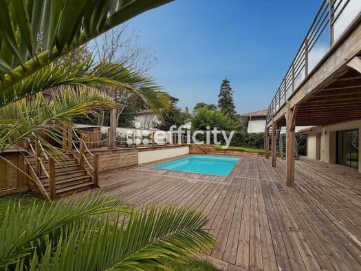 Villa à vendre 3 650 000 € 8 pièces 6 chambres 273 m² 1 127 m² de terrain Pereire-Ville-d'Hiver Arcachon 33120