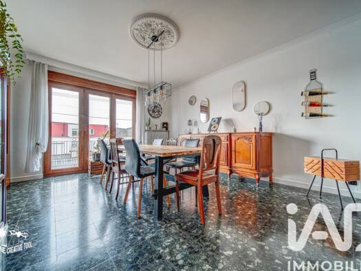 Appartement à vendre 179 000 € 4 pièces 2 chambres 83 m² Étage 1/2 Clouange 57185