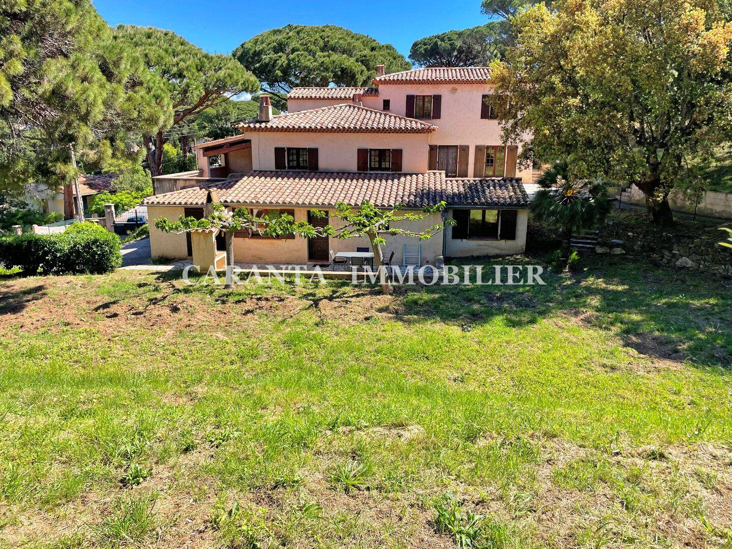 Maison 9 pièces 227 m² · à Sainte-Maxime · 226,9 m² · 980 000 €