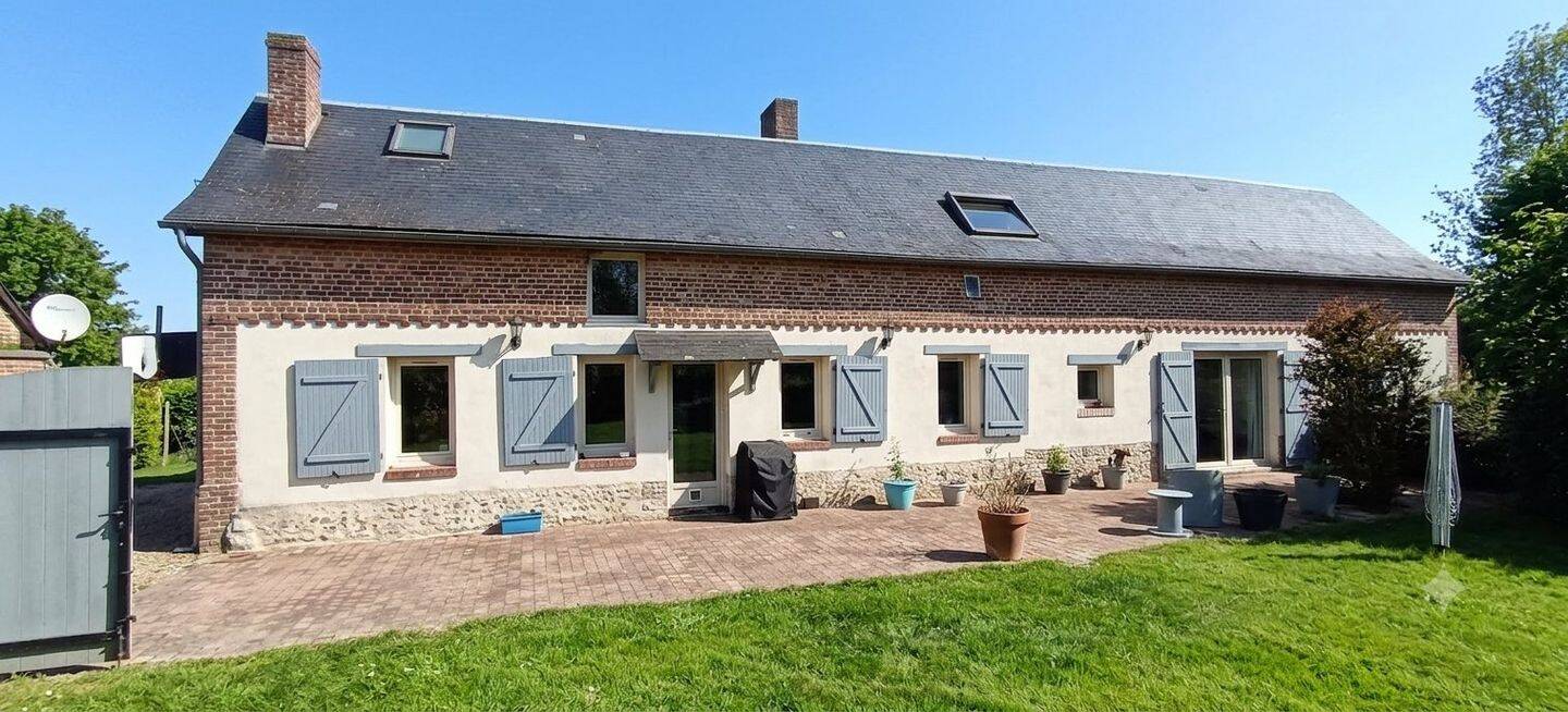 Maison 6 pièces 168 m² · à Radepont · 168 m² · 250 000 €