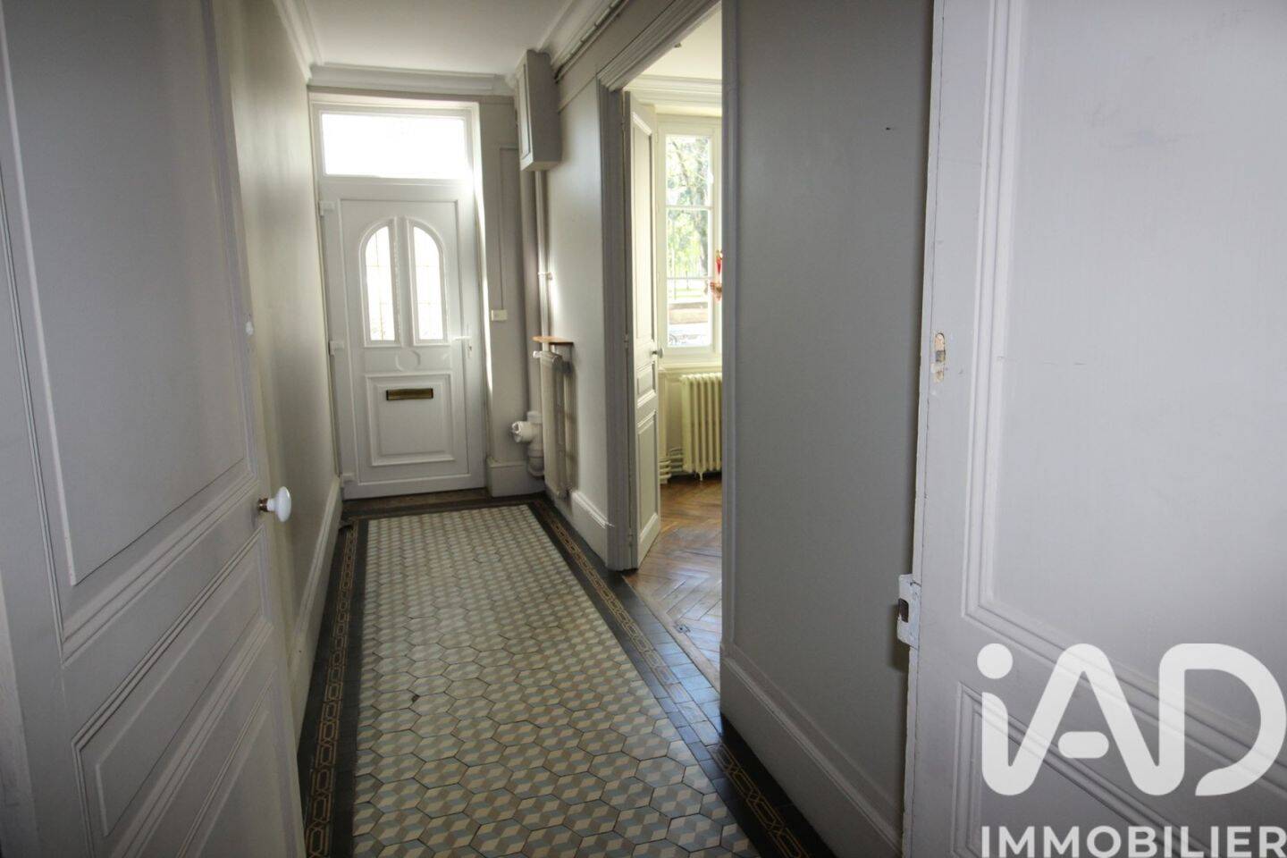Maison 7 pièces 204 m² · à Nevers · 203,6 m² · 245 000 €