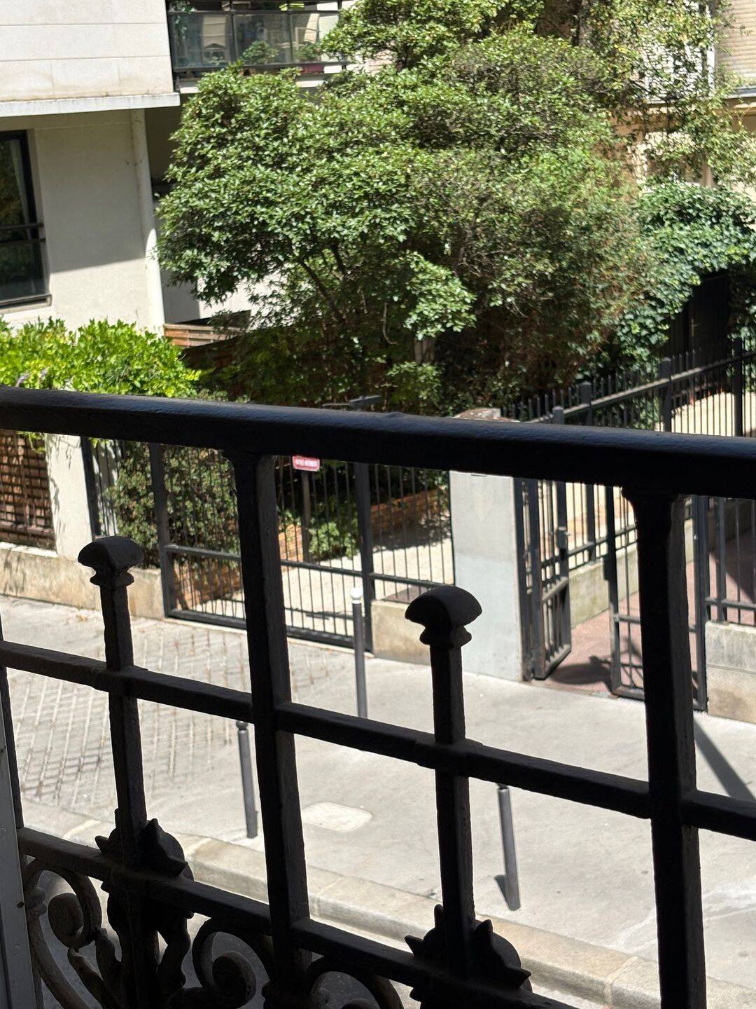 Appartement 2 pièces 37 m² · à Paris 14ème Arrondissement · 37 m² · 355 000 €
