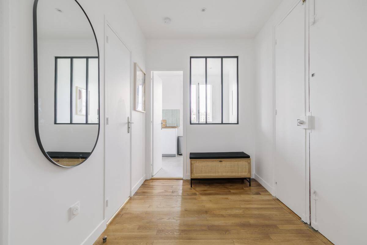Appartement 3 pièces 72 m² · à Paris 10ème Arrondissement · 72 m² · 2 550 €