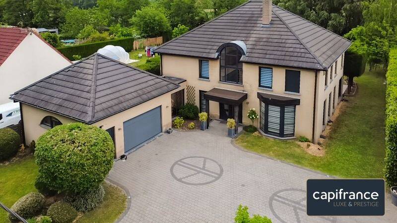 Maison 7 pièces 230 m² · à Crespin · 230 m² · 520 000 €