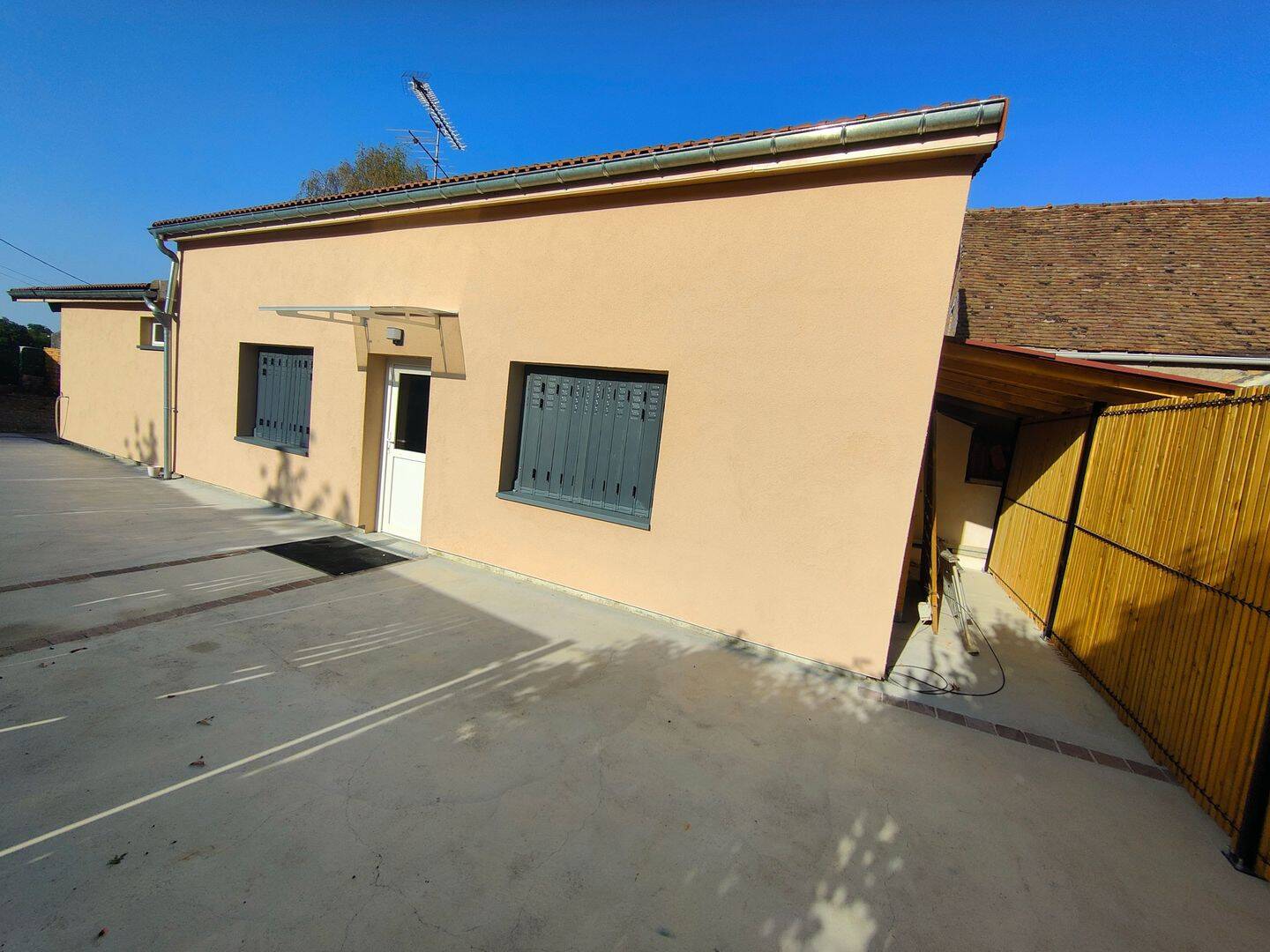 Maison 2 pièces 49 m² · à Chéroy · 49 m² · 650 €
