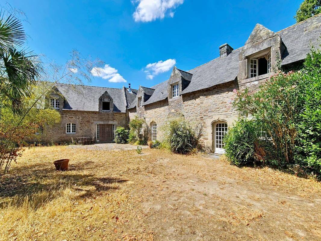 Maison 9 pièces 348 m² · à Quéven · 348 m² · 588 000 €