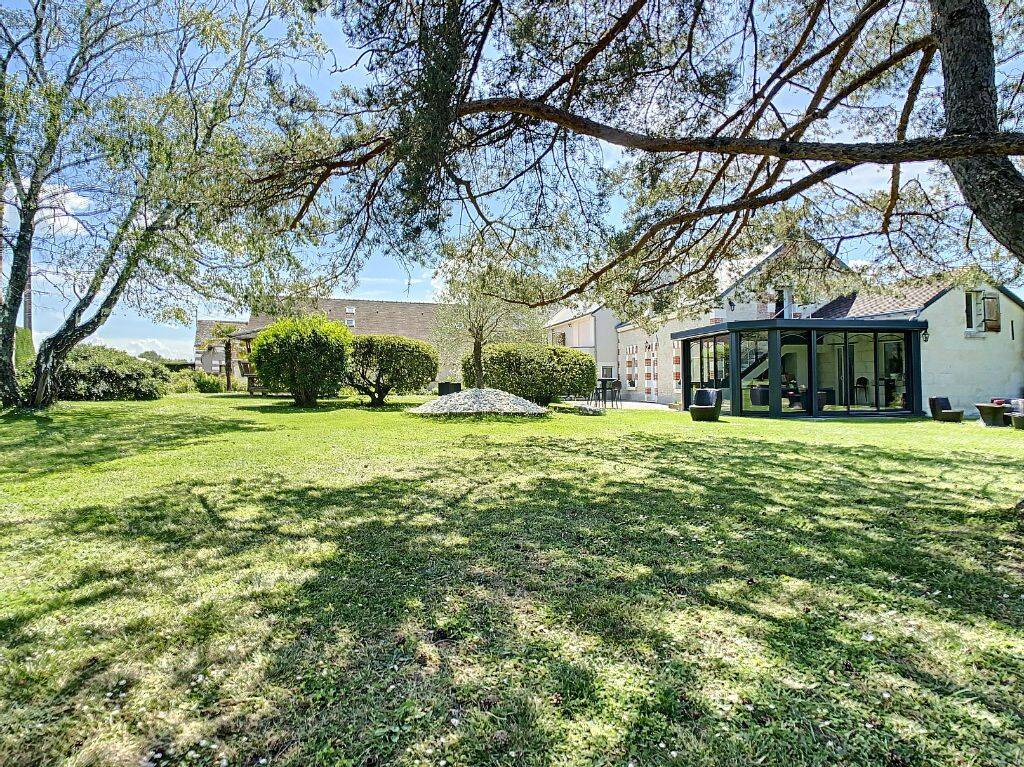 Maison 18 pièces 410 m² · à Amboise · 410 m² · 757 900 €