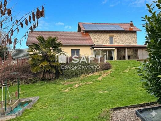Maison à vendre 240 900 € 5 pièces 3 chambres 120 m² 2 833 m² de terrain Châlus 87230