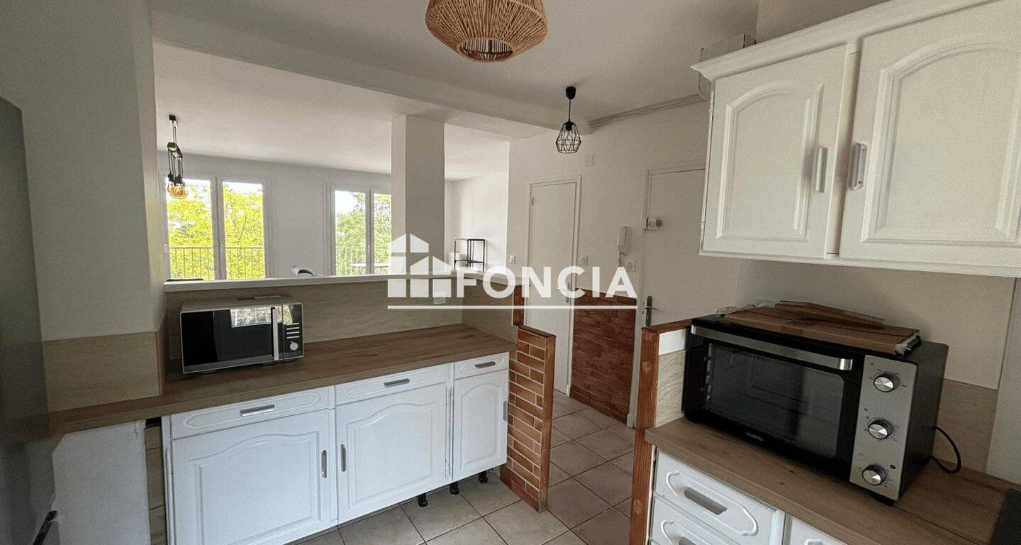 Appartement 4 pièces 69 m² · à Bourg-Saint-Andéol · 68,8 m² · 845 €